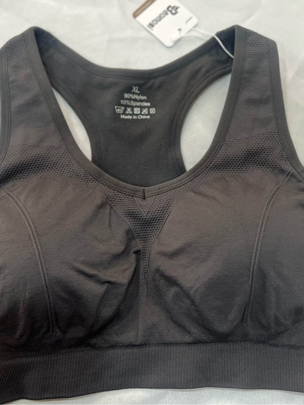 Baomosi Seamless Grey Racerback Sports Bra .